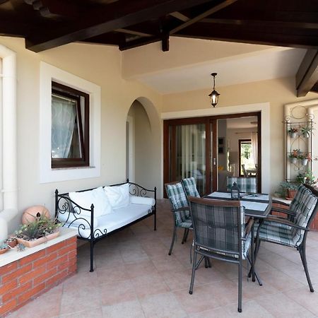 Apartments Rozelyn أوغليان المظهر الخارجي الصورة