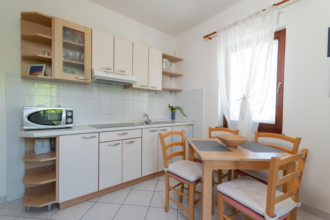 Apartments Rozelyn أوغليان المظهر الخارجي الصورة